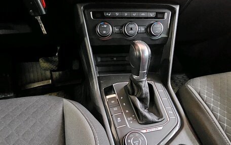 Volkswagen Tiguan II, 2017 год, 1 670 000 рублей, 12 фотография