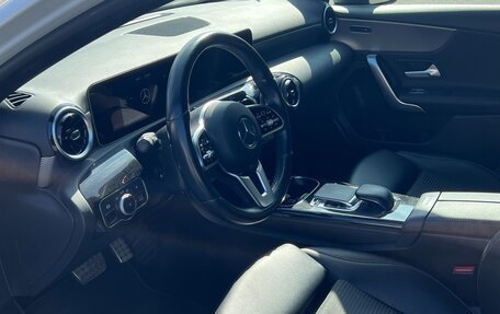 Mercedes-Benz A-Класс, 2019 год, 1 950 000 рублей, 7 фотография