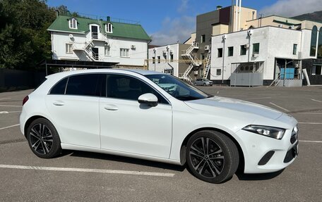 Mercedes-Benz A-Класс, 2019 год, 1 950 000 рублей, 3 фотография