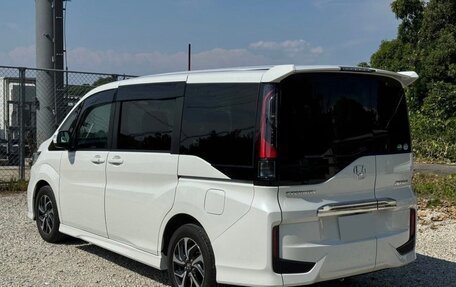 Honda Stepwgn IV, 2021 год, 1 870 000 рублей, 5 фотография