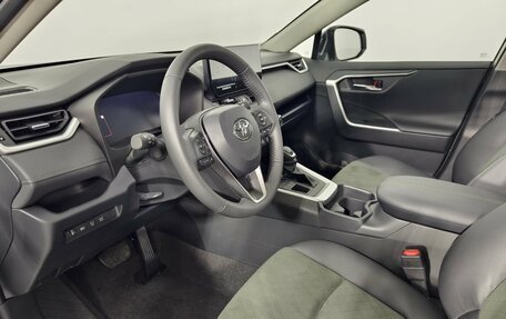 Toyota RAV4, 2025 год, 4 990 000 рублей, 18 фотография