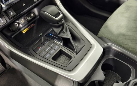 Toyota RAV4, 2025 год, 4 990 000 рублей, 25 фотография
