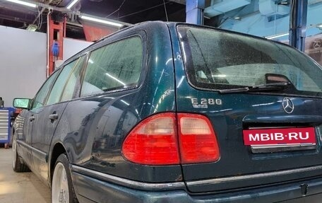 Mercedes-Benz E-Класс, 1998 год, 770 000 рублей, 10 фотография