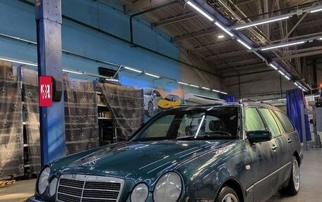 Mercedes-Benz E-Класс, 1998 год, 770 000 рублей, 2 фотография