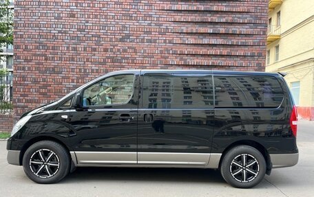 Hyundai Grand Starex Grand Starex I рестайлинг 2, 2016 год, 2 850 000 рублей, 7 фотография