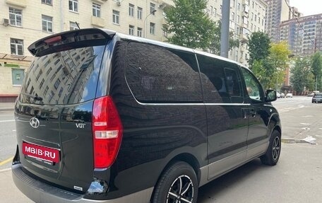 Hyundai Grand Starex Grand Starex I рестайлинг 2, 2016 год, 2 850 000 рублей, 4 фотография