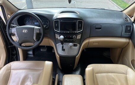 Hyundai Grand Starex Grand Starex I рестайлинг 2, 2016 год, 2 850 000 рублей, 18 фотография