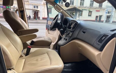 Hyundai Grand Starex Grand Starex I рестайлинг 2, 2016 год, 2 850 000 рублей, 15 фотография