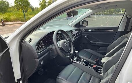 Volkswagen T-Roc I, 2021 год, 1 830 000 рублей, 7 фотография