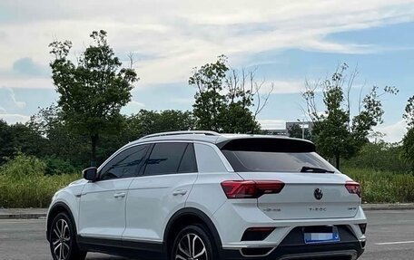 Volkswagen T-Roc I, 2021 год, 1 830 000 рублей, 5 фотография