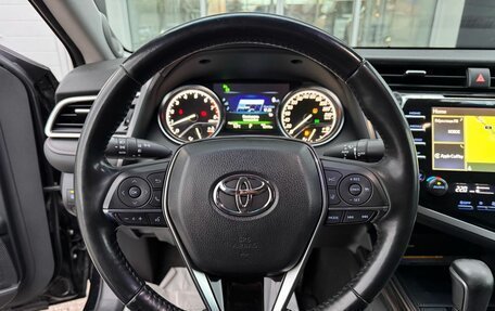 Toyota Camry, 2019 год, 2 900 000 рублей, 13 фотография