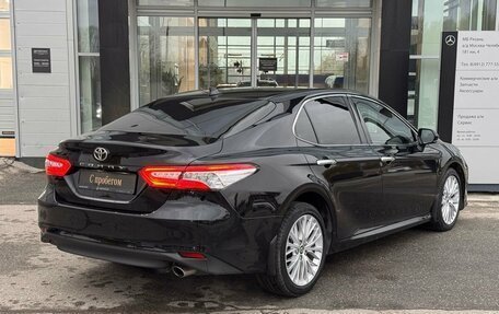 Toyota Camry, 2019 год, 2 900 000 рублей, 7 фотография