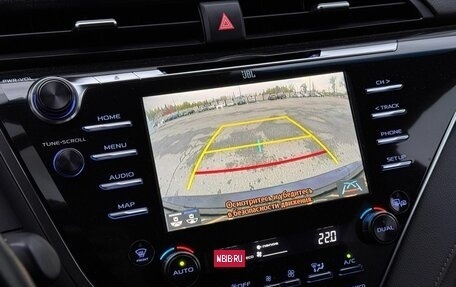 Toyota Camry, 2019 год, 2 900 000 рублей, 18 фотография