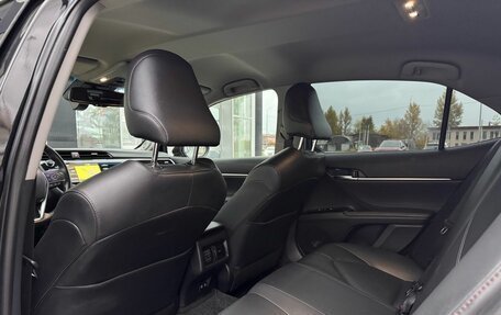 Toyota Camry, 2019 год, 2 900 000 рублей, 23 фотография