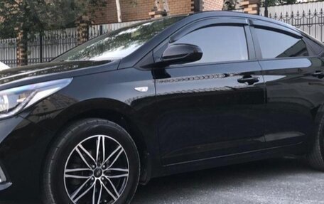 Hyundai Solaris II рестайлинг, 2018 год, 1 800 000 рублей, 3 фотография