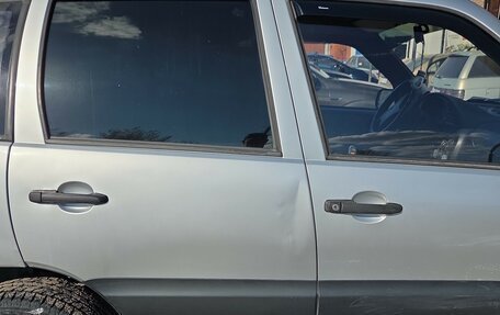 Chevrolet Niva I рестайлинг, 2004 год, 260 000 рублей, 5 фотография