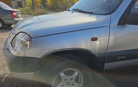 Chevrolet Niva I рестайлинг, 2004 год, 260 000 рублей, 11 фотография
