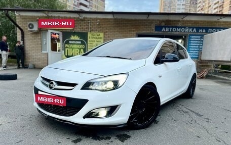 Opel Astra J, 2011 год, 780 000 рублей, 2 фотография