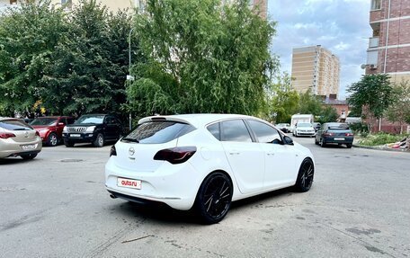 Opel Astra J, 2011 год, 780 000 рублей, 6 фотография