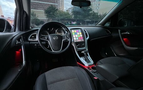 Opel Astra J, 2011 год, 780 000 рублей, 9 фотография