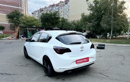 Opel Astra J, 2011 год, 780 000 рублей, 8 фотография