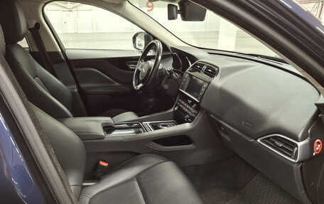 Jaguar F-Pace, 2016 год, 2 820 000 рублей, 11 фотография