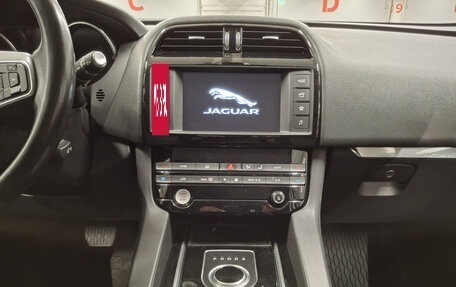 Jaguar F-Pace, 2016 год, 2 820 000 рублей, 15 фотография