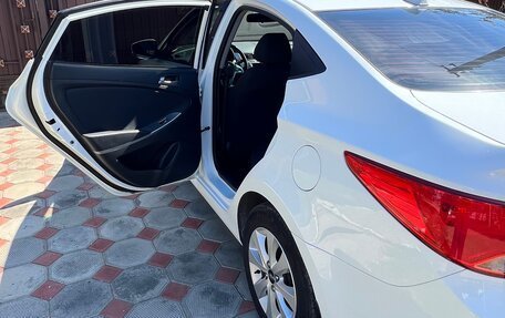 Hyundai Solaris II рестайлинг, 2016 год, 1 100 000 рублей, 3 фотография