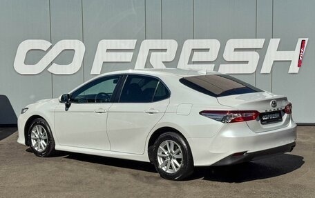 Toyota Camry, 2020 год, 3 320 000 рублей, 2 фотография