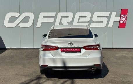 Toyota Camry, 2020 год, 3 320 000 рублей, 4 фотография