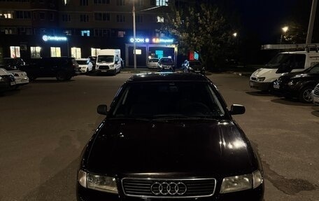 Audi A4, 1995 год, 245 000 рублей, 1 фотография