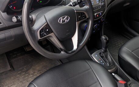 Hyundai Solaris II рестайлинг, 2015 год, 850 000 рублей, 6 фотография
