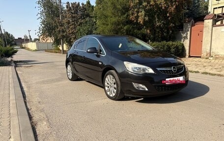 Opel Astra J, 2011 год, 720 000 рублей, 3 фотография