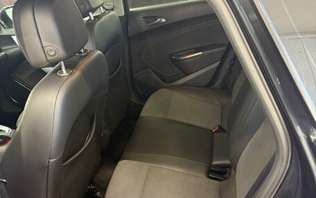 Opel Astra J, 2011 год, 720 000 рублей, 12 фотография