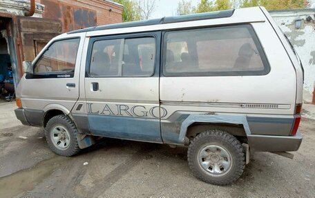 Nissan Largo III (W30), 1990 год, 210 000 рублей, 3 фотография