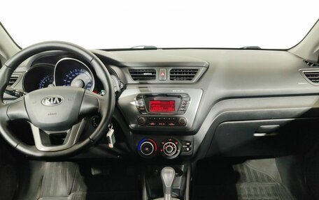 KIA Rio III рестайлинг, 2013 год, 800 000 рублей, 10 фотография