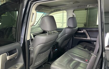 Toyota Land Cruiser 200, 2009 год, 2 000 000 рублей, 21 фотография