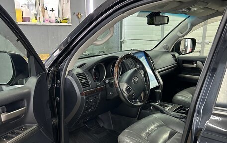 Toyota Land Cruiser 200, 2009 год, 2 000 000 рублей, 22 фотография