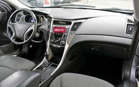 Hyundai Sonata VI, 2011 год, 898 000 рублей, 11 фотография