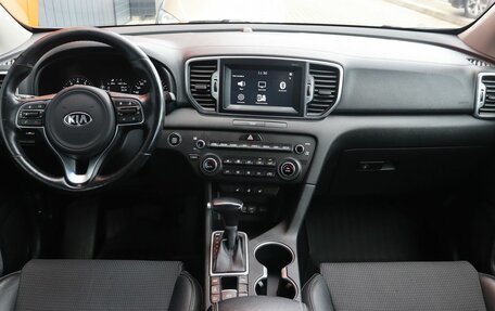 KIA Sportage IV рестайлинг, 2018 год, 2 199 000 рублей, 7 фотография