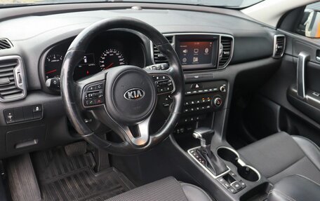 KIA Sportage IV рестайлинг, 2018 год, 2 199 000 рублей, 5 фотография