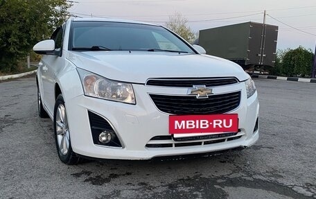Chevrolet Cruze II, 2013 год, 850 000 рублей, 2 фотография