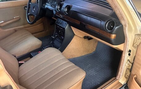 Mercedes-Benz W123, 1982 год, 1 170 000 рублей, 9 фотография