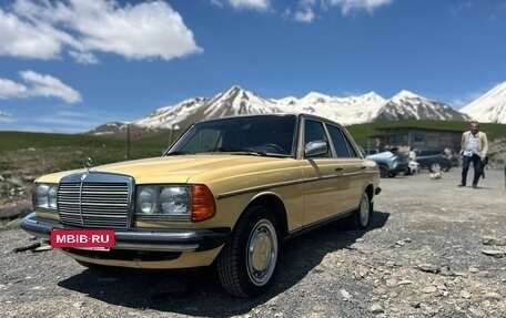 Mercedes-Benz W123, 1982 год, 1 170 000 рублей, 5 фотография
