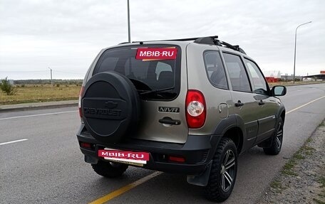 Chevrolet Niva I рестайлинг, 2011 год, 585 000 рублей, 3 фотография