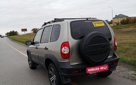 Chevrolet Niva I рестайлинг, 2011 год, 585 000 рублей, 4 фотография