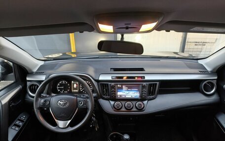 Toyota RAV4, 2016 год, 1 890 000 рублей, 11 фотография