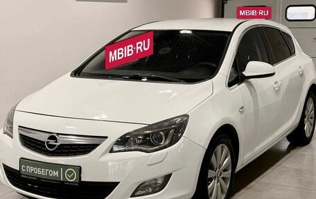 Opel Astra J, 2011 год, 899 900 рублей, 2 фотография