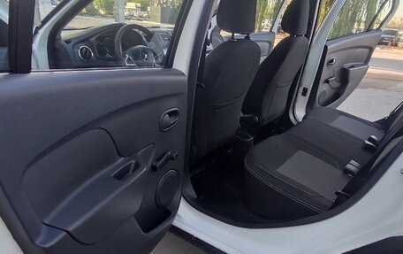 Renault Logan II, 2020 год, 330 000 рублей, 19 фотография