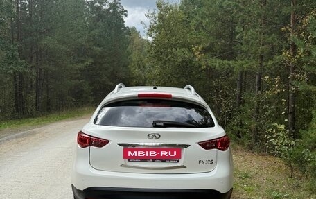 Infiniti FX II, 2011 год, 1 850 000 рублей, 3 фотография